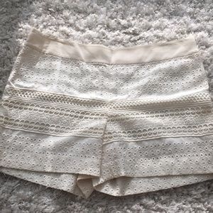 LOFT Rivera Short in cream